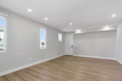 Living - 1461 Currant Rd 30, Milpitas, CA 95035 photo 4 of 4