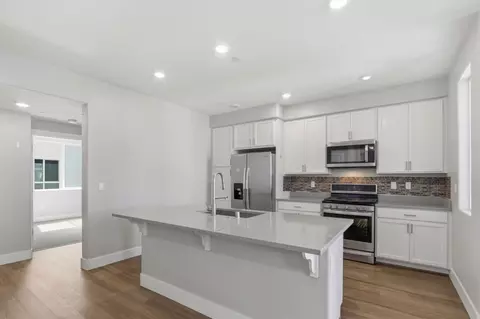 Kitchen - 1461 Currant Rd 30, Milpitas, CA 95035 photo 3 of 4