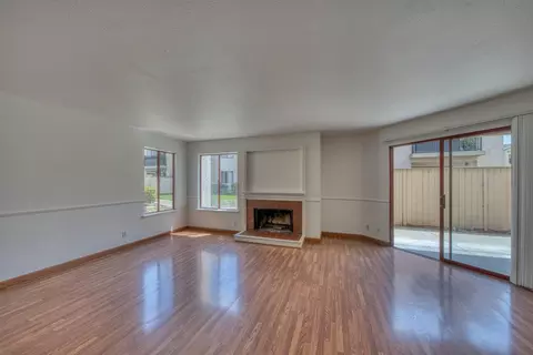Living - 2398 N Main St A, Salinas, CA 93906 photo 1 of 7