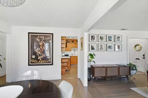 Entry Way - 21968 Orange Ave, Castro Valley, CA 94546 photo 3 of 3