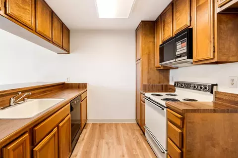 Kitchen - 75 Ocean Pines Ln, Pebble Beach, CA 93953 photo 2 of 2