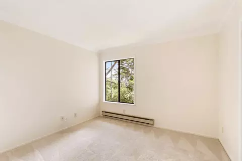 Bedroom - 75 Ocean Pines Ln, Pebble Beach, CA 93953 photo 4 of 4