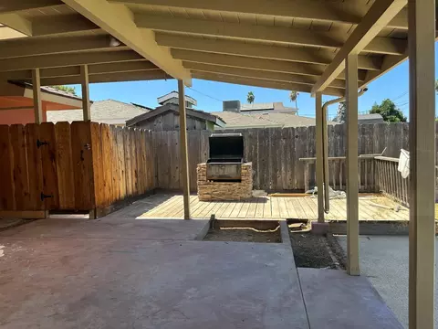 Krest St, Madera, CA 93637 photo 16