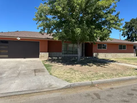 Krest St, Madera, CA 93637 photo 2