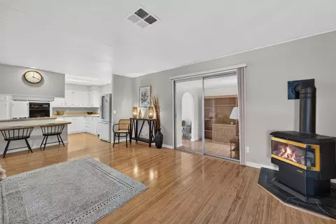 144 Holm Rd 14, Watsonville, CA 95076