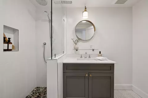 Bath - 520 Francisco Dr, Burlingame, CA 94010 photo 7 of 9