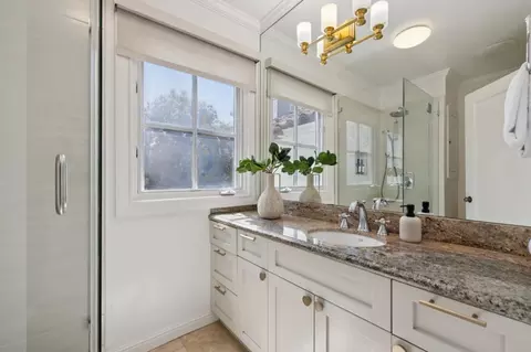 Bath - 520 Francisco Dr, Burlingame, CA 94010 photo 5 of 9
