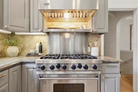 Kitchen - 520 Francisco Dr, Burlingame, CA 94010 photo 4 of 4