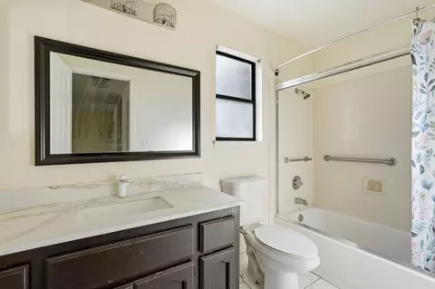 Bath - 213 Wellfleet Dr, Vallejo, CA 94591 photo 1 of 4