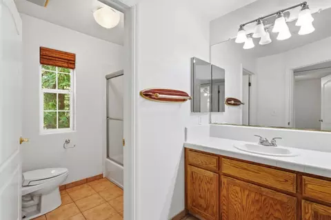 Bath - 360 Carrera Cir, Aptos, CA 95003 photo 4 of 5
