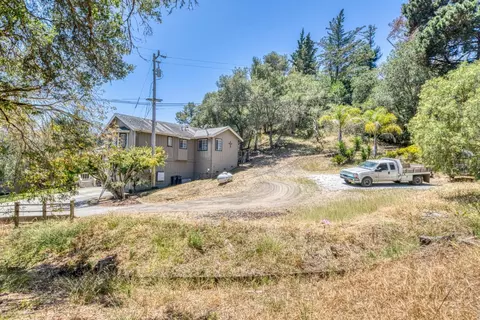 Exterior - 17 Enos Ln, Watsonville, CA 95076 photo 6 of 7