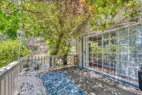 Exterior - 17 Enos Ln, Watsonville, CA 95076 photo 4 of 7