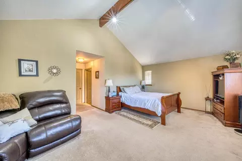 Bedroom - 17 Enos Ln, Watsonville, CA 95076 photo 1 of 3