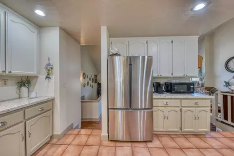Kitchen - 17 Enos Ln, Watsonville, CA 95076 photo 2 of 2