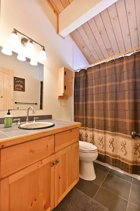 Bath - 2320 Mustang Rd, Arnold, CA 95223 photo 1 of 2
