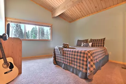 Bedroom - 2320 Mustang Rd, Arnold, CA 95223 photo 2 of 4