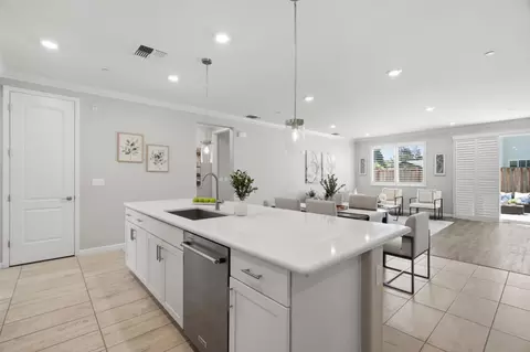 Kitchen - 1981 Dylan St, Hollister, CA 95023 photo 4 of 4