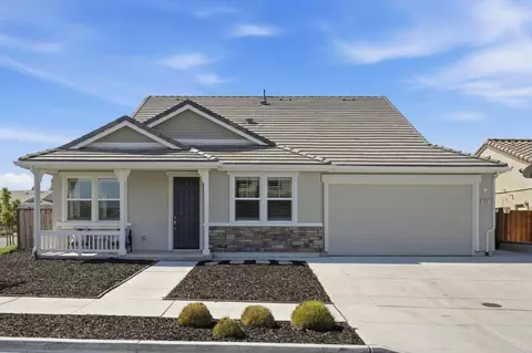 Exterior - 1981 Dylan St, Hollister, CA 95023 photo 4 of 6