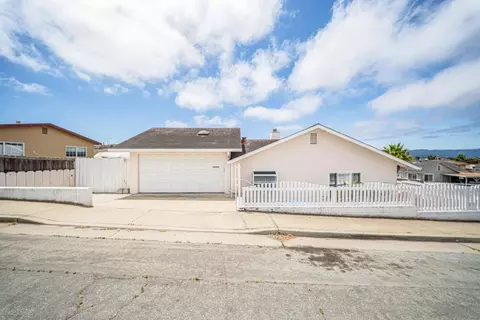 1696 Vallejo St, Seaside, CA 93955 photo 4