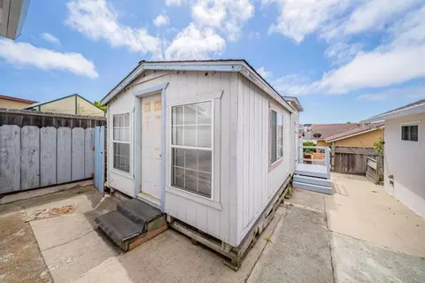 1696 Vallejo St, Seaside, CA 93955 photo 25