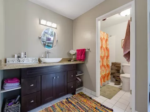Bath - 186 Crestview Ct, Watsonville, CA 95076 photo 1 of 3