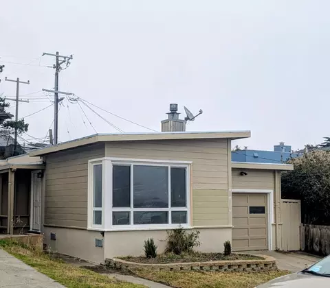 6 Seaview Dr, Daly City, CA 94015