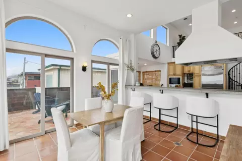 Dining - 1669 Beach Blvd, Pacifica, CA 94044 photo 7 of 8