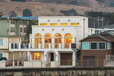 Exterior - 1669 Beach Blvd, Pacifica, CA 94044 photo 7 of 8