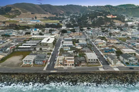 View/Area - 1669 Beach Blvd, Pacifica, CA 94044 photo 2 of 9