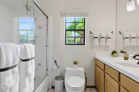 Bath - 600 Nicasio Way, Soquel, CA 95073 photo 1 of 2