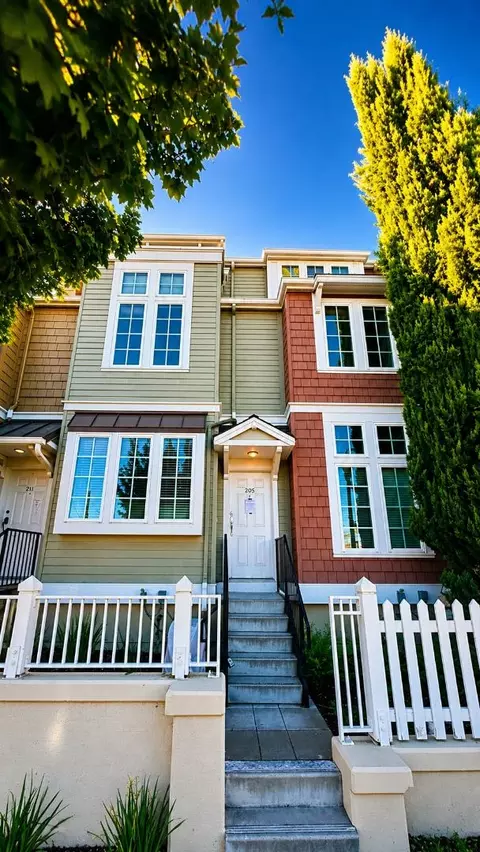 205 Laurel Grove Ln, San Jose, CA 95126