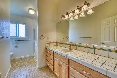 24720 Foothill Dr, Salinas, CA 93908 photo 33