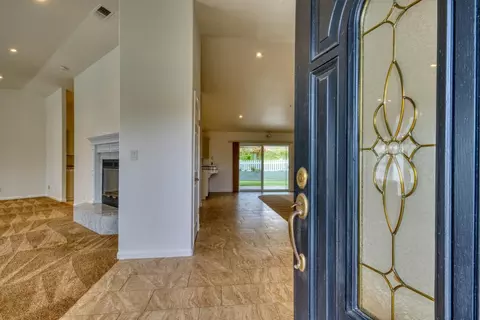 24720 Foothill Dr, Salinas, CA 93908 photo 4