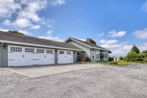 24720 Foothill Dr, Salinas, CA 93908 photo 2