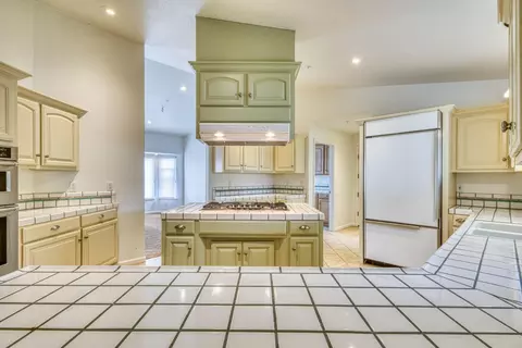 24720 Foothill Dr, Salinas, CA 93908 photo 10