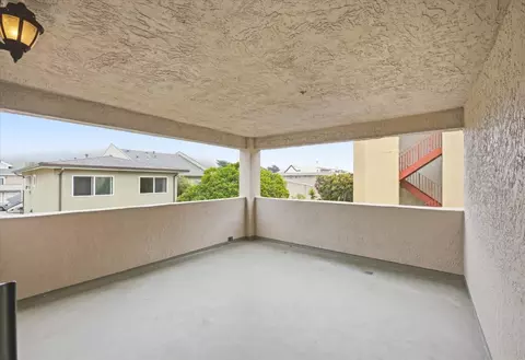 Exterior - 2311 Beach Blvd 202, Pacifica, CA 94044 photo 2 of 2