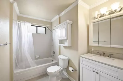 Bath - 2311 Beach Blvd 202, Pacifica, CA 94044 photo 2 of 2