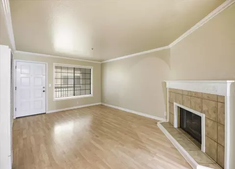 Living - 2311 Beach Blvd 202, Pacifica, CA 94044 photo 3 of 3