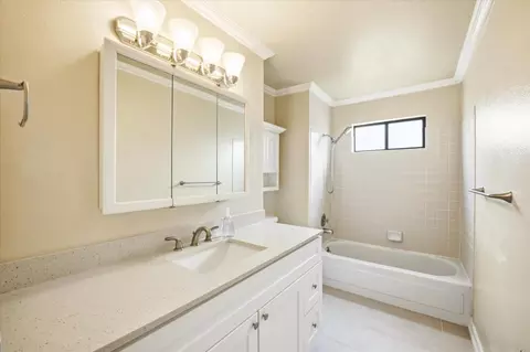 Bath - 2311 Beach Blvd 202, Pacifica, CA 94044 photo 1 of 2