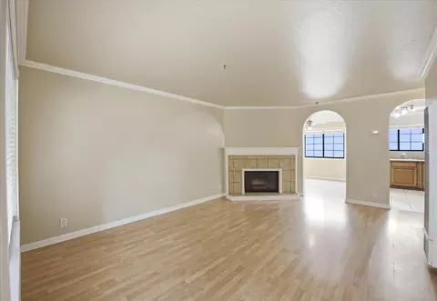 Living - 2311 Beach Blvd 202, Pacifica, CA 94044 photo 2 of 3