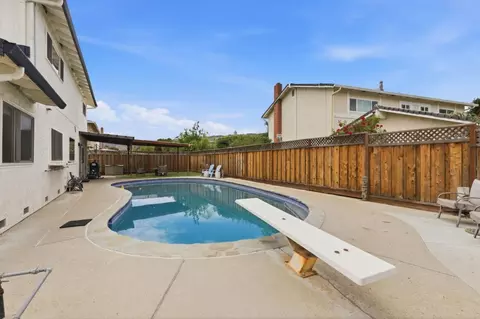 Exterior - 7185 Orchard Dr, Gilroy, CA 95020 photo 5 of 7