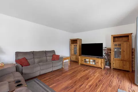 Living - 7185 Orchard Dr, Gilroy, CA 95020 photo 1 of 1