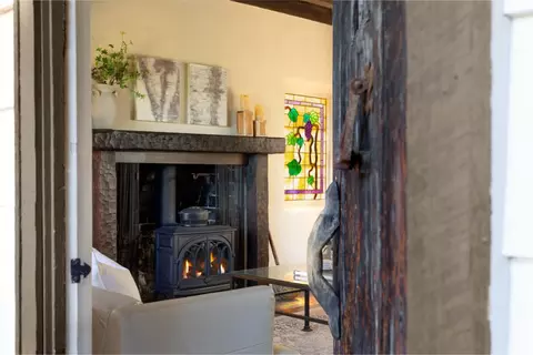 Entry Way - 1122 Harrison St, Monterey, CA 93940 photo 3 of 7