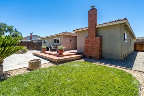 Exterior - 339 Churchill Pl, Gilroy, CA 95020 photo 7 of 15