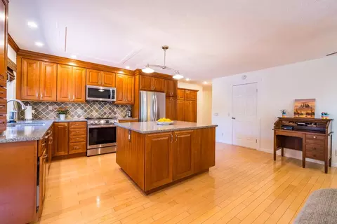 Kitchen - 339 Churchill Pl, Gilroy, CA 95020 photo 3 of 4