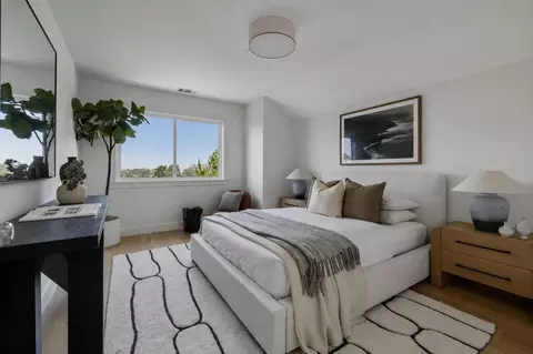 Bedroom - 822 Columbus St, El Granada, CA 94018 photo 4 of 5