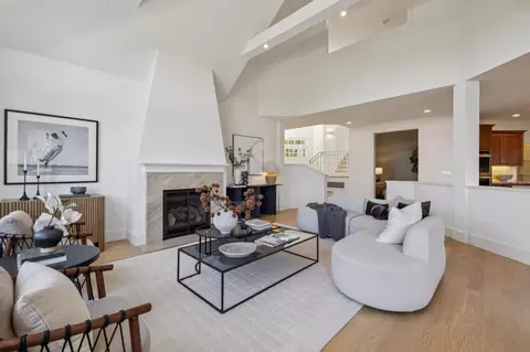Living - 822 Columbus St, El Granada, CA 94018 photo 2 of 3