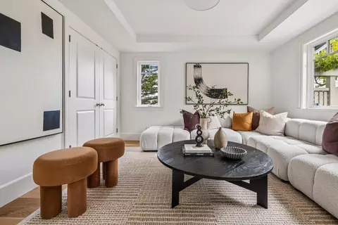 Living - 822 Columbus St, El Granada, CA 94018 photo 2 of 2