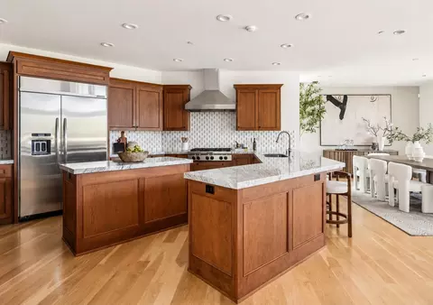Kitchen - 822 Columbus St, El Granada, CA 94018 photo 1 of 2