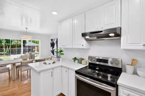 Kitchen - 819 Flin Way, Sunnyvale, CA 94087 photo 6 of 7